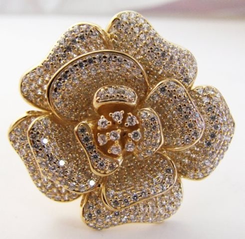 Ceartion Diamond Ring 3.87Ct 18k Y/g Overlay: Gem Type: Creation Diamond High Quality Item Item: Ring Weight: 3.87 carat (Clarity: VVS1, Color: F) Setting name: Micro Pave Metal: 18k Yellow gold overlay of 925 silver Weight: 11.81 grams Size: 7