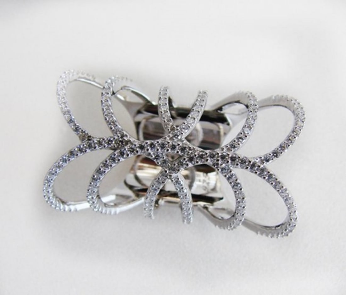 Creation Diamonds Ring 1.94Ct 18k W/g Overlay: Creation Diamonds Ring & High Quality Item Clarity: VVS, Color: F Cut: Brilliant 186 Pisces: 1.94 carat Item: Ring Setting name: Micro Pave 18k White gold overlay 925 silver Weight: 9.92 grams