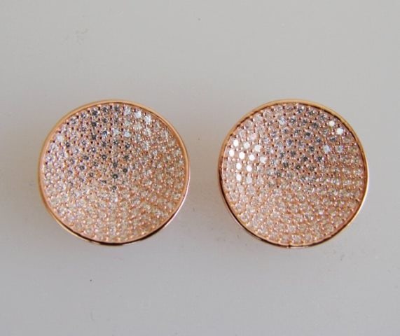 Creation Diamomd Stud Earrings 2.00Ct 18k R/g Overlay: Creation Diamond Stud Earrings High Quality Item Item:1 Pair Earrings Weight: 2.00 Carat, Round Brilliant (Clarity: VVS-Color-F) Setting: Micro Pave Size:15 x 15 mm 18k Yellow gold overlay 925 silver 