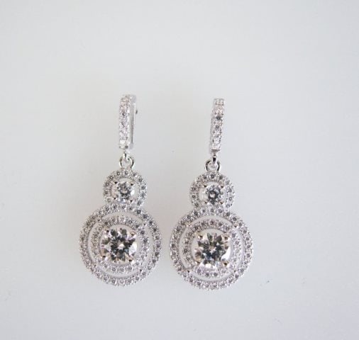 Creation Diamond Earringst 2.50Ct 18k W/G Overlay: Gems: Creation Diamonds Earrings Dangle 134 Piece, Weight: 2.50 Carat Round Brilliant (Clarity: VVS, Color: G Measurement: L1.1/4"x W1/2",Thickness:4.5 mm Metal: 18k White Gold Overlay 925 Silver Weig