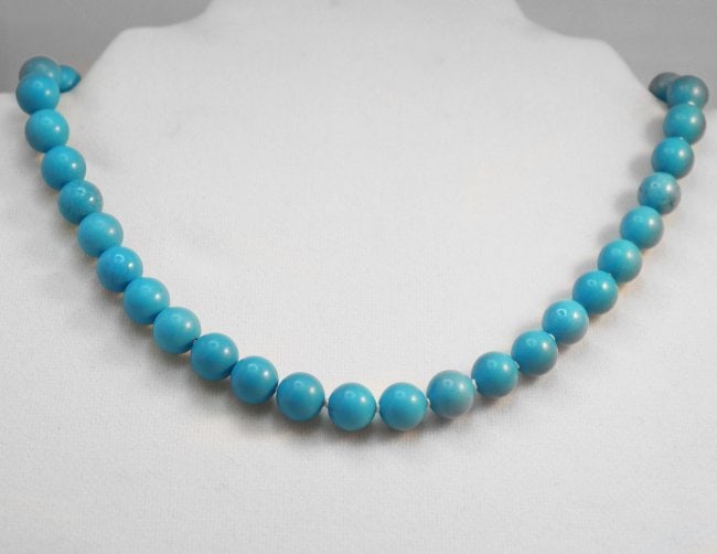 Natural Turquoise Necklace 8mm 925 Fish Pearl: Gem Type: Natural Turquoise Item: Necklace, Length: 17 inches Size: 9-10mm, 40 Pieces Color: Sky Blue Origin: Mexico Metal: 925 Fish Clasp Lock Threat: Silk Knot: in between Condition: New