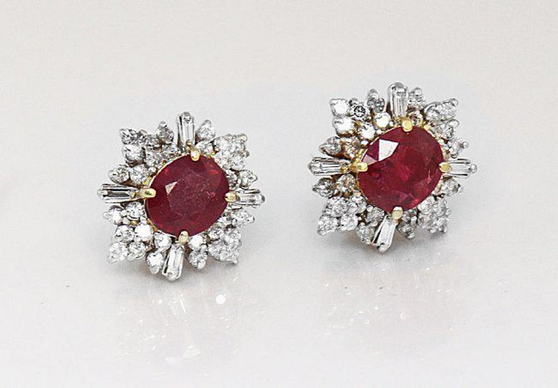 Natural Ruby Diamond Earrings: 9.24Ct 14K Y/G: Gem Type: Natural Ruby and Diamond Qty: 1 Pairs Condition: Item: Earrings (Post/Backing) Total diamond weight: 2.80 carat Round/Baguette Round diamond: 1.92 carat 64 pieces brilliant Baguette diamond: