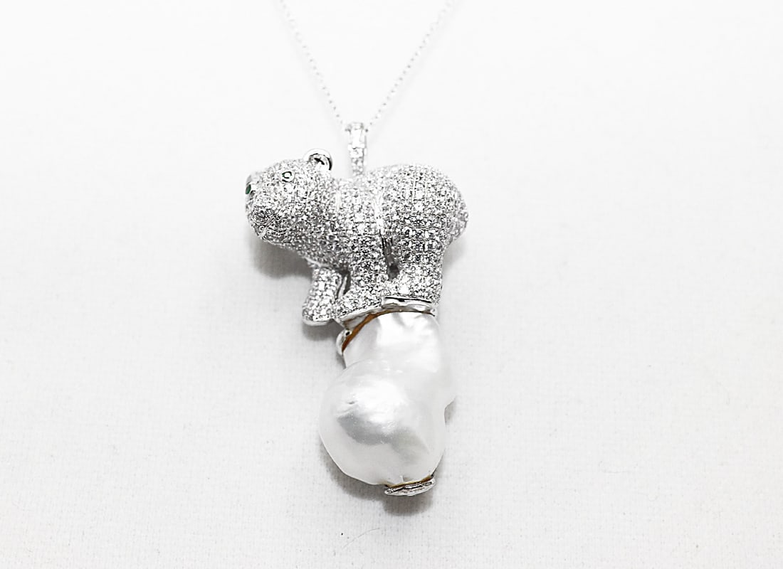 Cultured Baroque Pearl/Creation-Diamonds Pendant 1.10 Ct 14k W/g Overlay 925: Gem: Natural Cultured Baroque Pearl/Creation, diamond Item: Pendant or Brooch Baroque Pearl: 15mm-Luster: Good-Color: White Creamy Small Stone: 1.10 Carat round brilliant Length: 1.70 Metal: 14k white