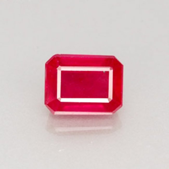 Loose Ruby Octagon Fecet 2.32Ct 8.2x5.8x4.2mm (1 of 2)