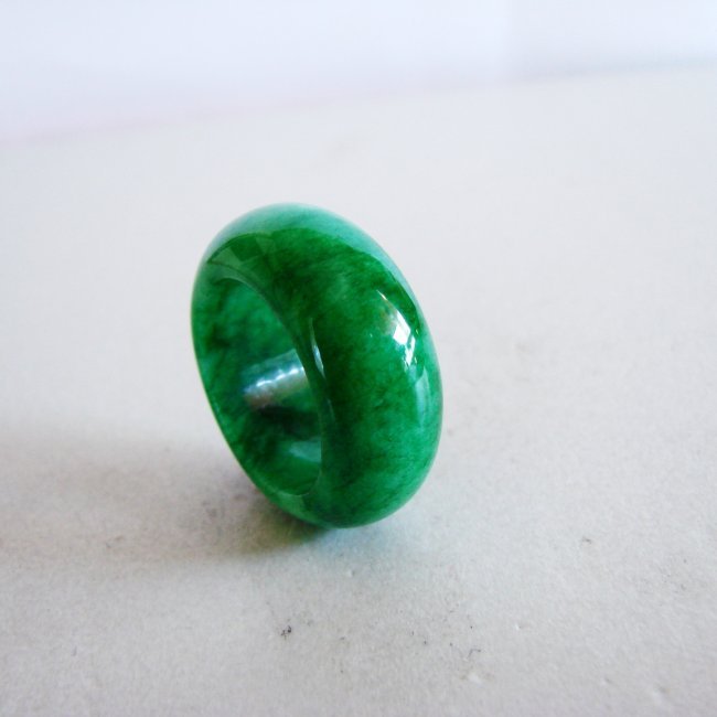 Natural Jadeite Jade Ring Grade A Size: 8. (1 of 3)