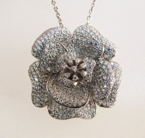 Ceartion Diamond Flower Pendant 3.87Ct18kW/g Over (1 of 4)