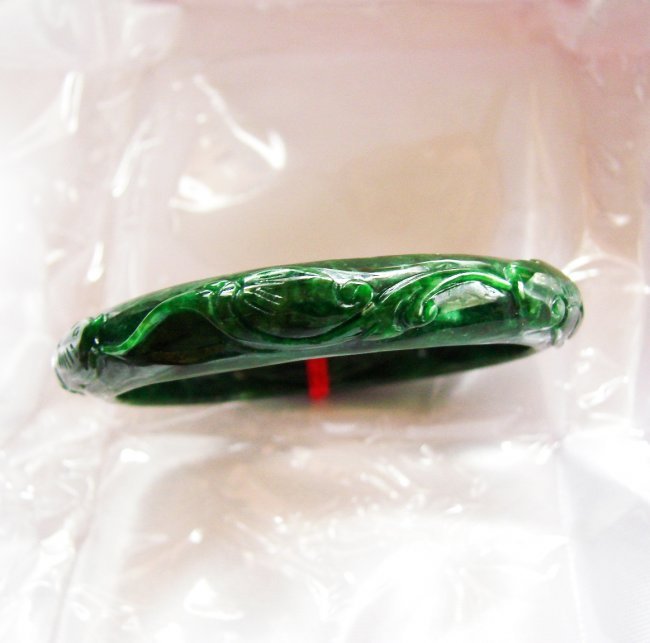 Natural Jade Carved Ruyi Imperial Bangle Grade A: Gems: Natural Jadeite Jade Item: Jade Bangle (Size: 7.5) Grade: A ,Weight: 71.26 gram Jade Type: Natural Jadeite Jade Imperial Qty: 1 Item: Bangle Grade: A Clarity: Deep Polish, Translucent, Col