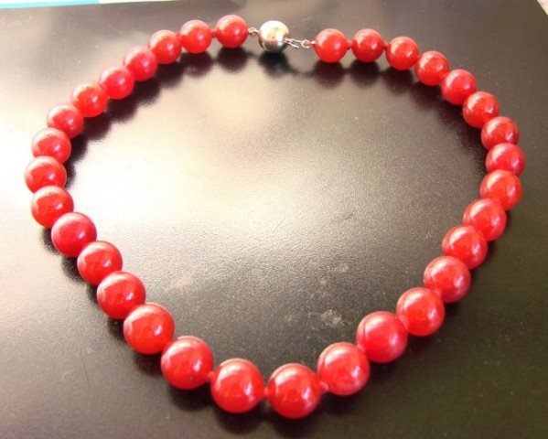 Elegant Red Jade Bead Necklace 16"inch (1 of 3)