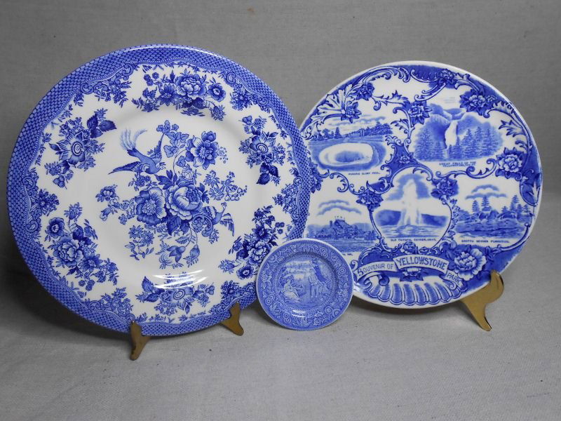 SET OF VINTAGE COLLECTOR PLATES: Set of (3) vintage collectors plates. 1. Spode Blue Room Collection "Woodman" 3" 2. Royal Stafford 8-1/2" 3. Old English Staffordshire Ware "Yellowstone" 8"