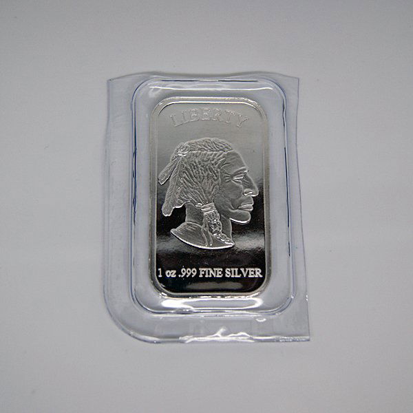 1 Oz Buffalo Design .999 Fine Silver Bar: 1 Oz Buffalo Design .999 Fine Silver Bar. Made in USA.