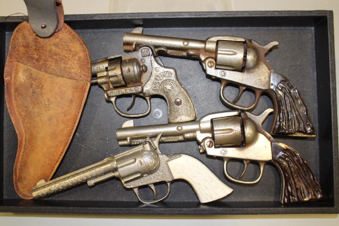 Cap Guns - Hubley Police & Rodeo, 2 Kilgore Big Horns (1 of 1)