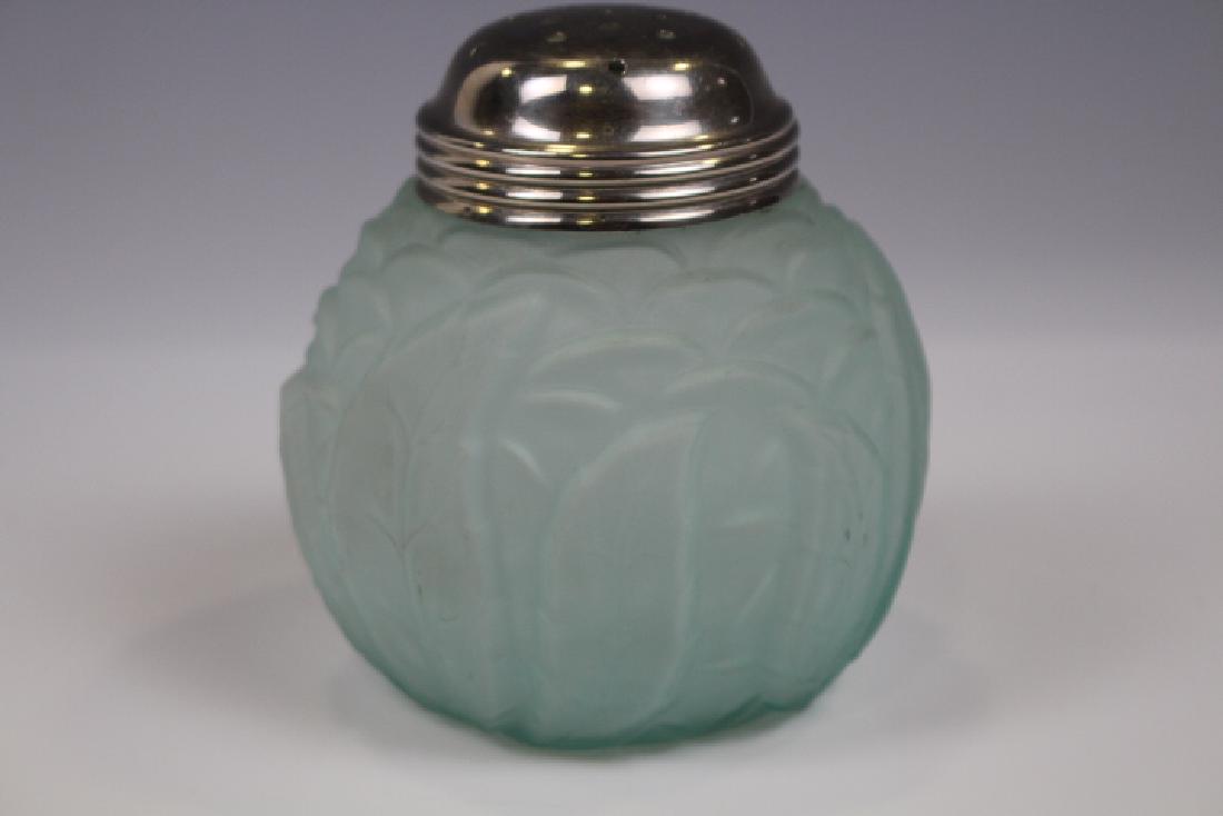 Rare Northwood Leaf Mold No. 333 Sugar Shaker (1 of 2)