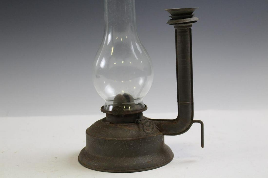 Dietz Bestov Hand Lamp / Lantern: Dietz Bestov hand lamp / lantern, 8" H w/o chimney.