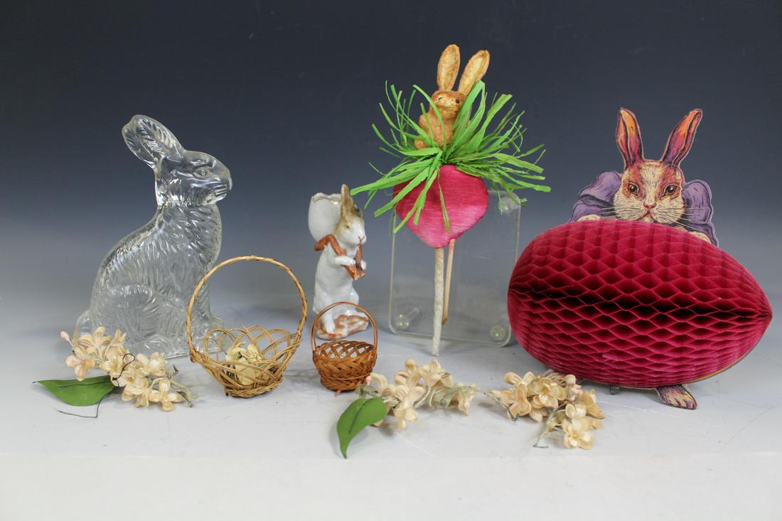 Group of Easter Holiday Favors & Candy Containers (1 of 9)