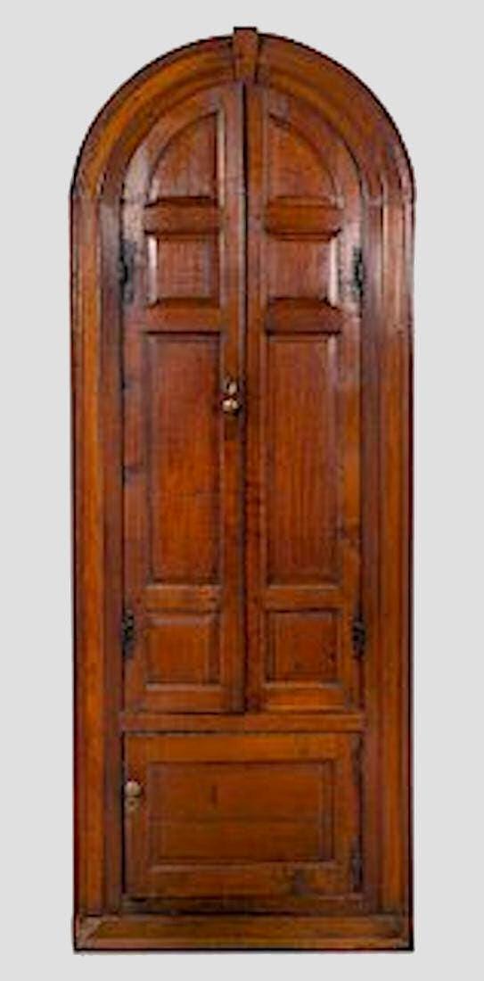 18th to early 19th C Oak Corner Cupboard (1 of 4)