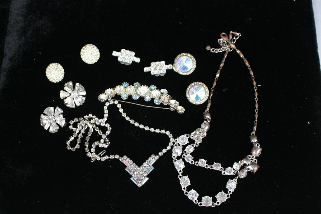 Vintage Costume Jewelry - Rhinestones (1 of 3)
