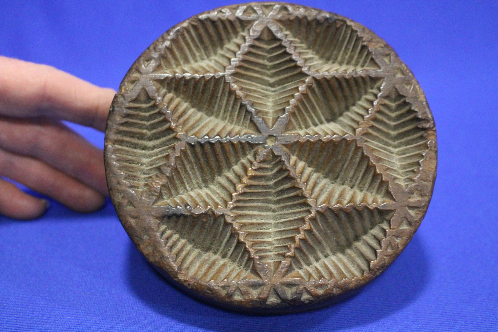 Mid-19th Large Star Butter Press Grip Handle (1 of 2)