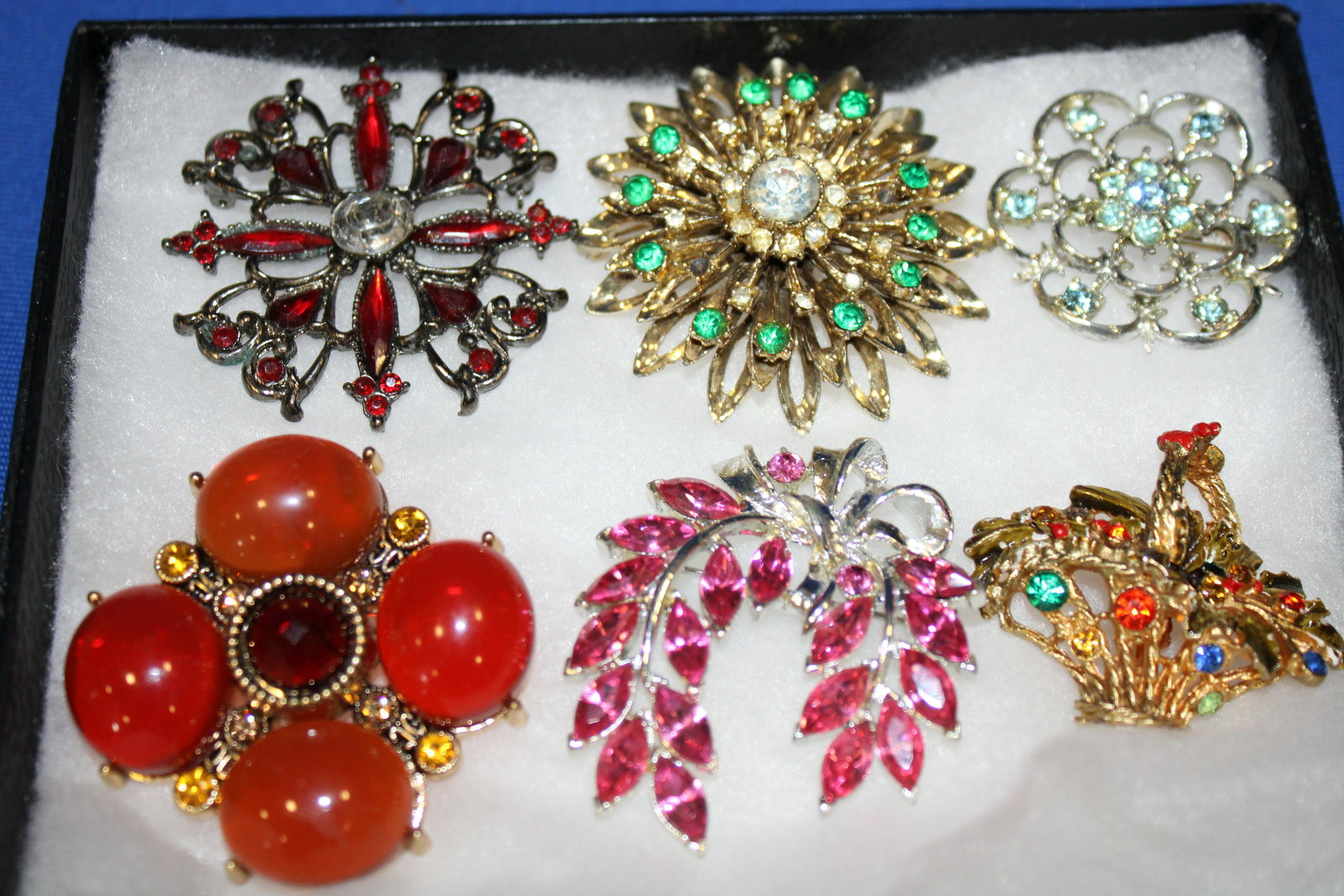 Group Misc Costume Jewelry Brooches Rhinestones & More (1 of 1)
