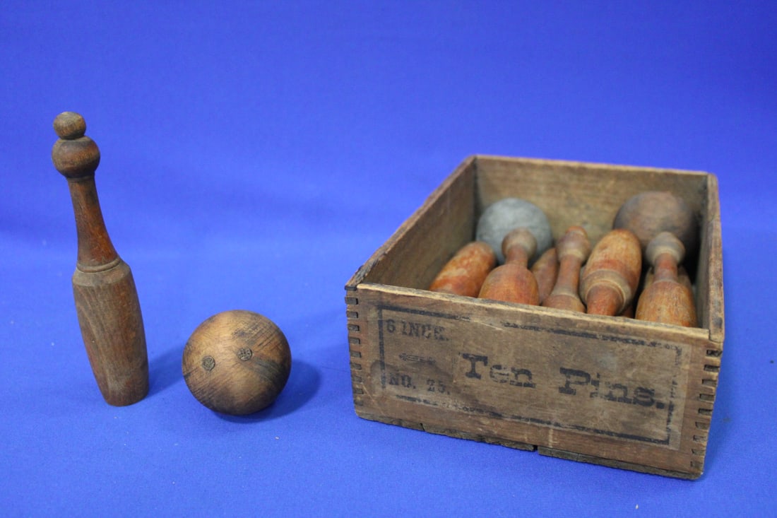 1890s Ten Pins Tabletop Bowling Game (1 of 1)