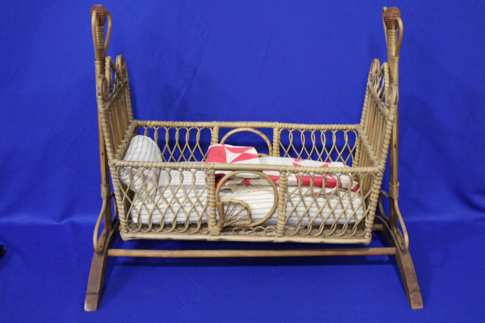 Antique 19001930s Wicker Doll Cradle W/ Quilt Auction