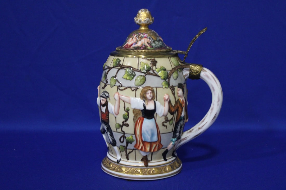 19th C Crown Naples Capodimonte Tankard (1 of 2)