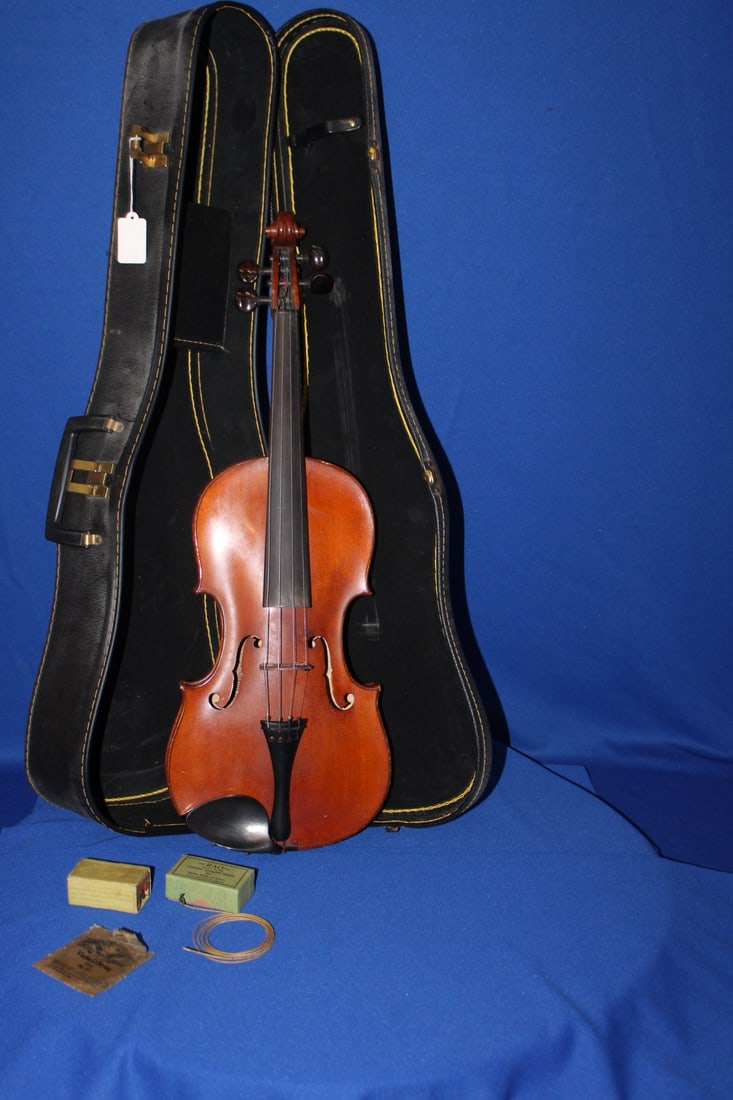 FS Violin w/ Tiger Maple Lyon & Healy, Nicolaus Amatus fecit Italy (1 of 3)