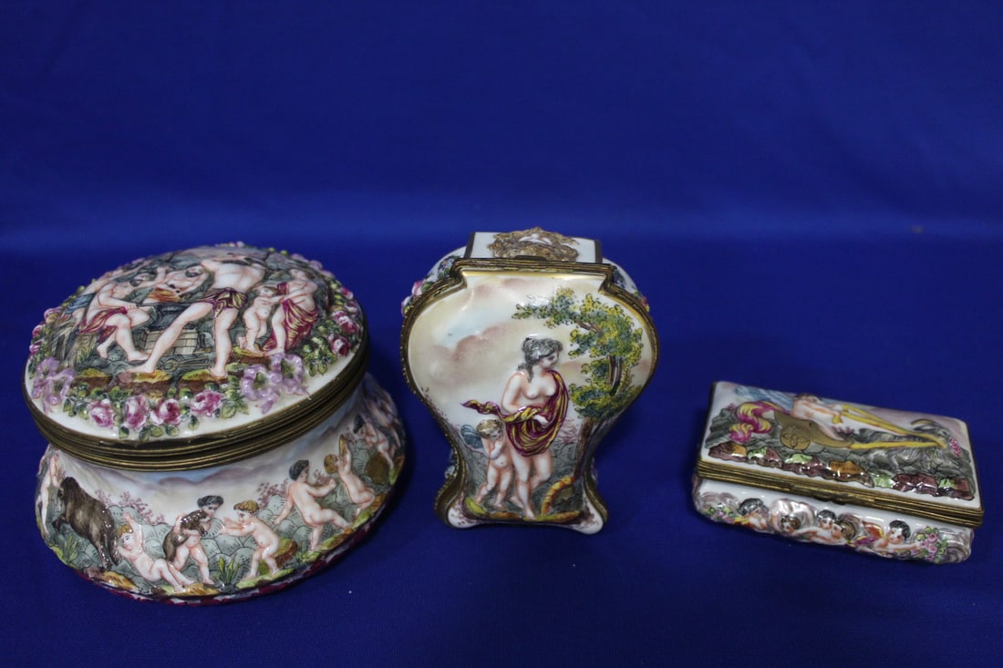 19th C Capodimonte Small Boxes / Caskets (1 of 6)