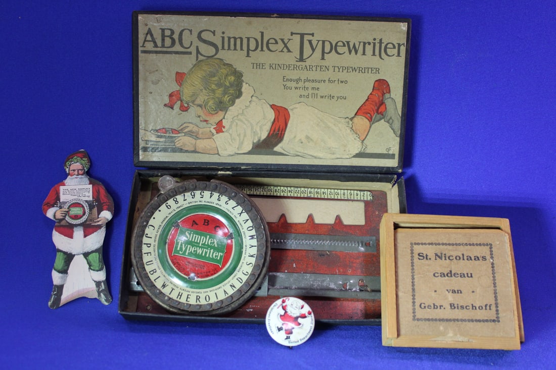 Christmas Edition Simplex Typewriter & Santa Tag (1 of 5)