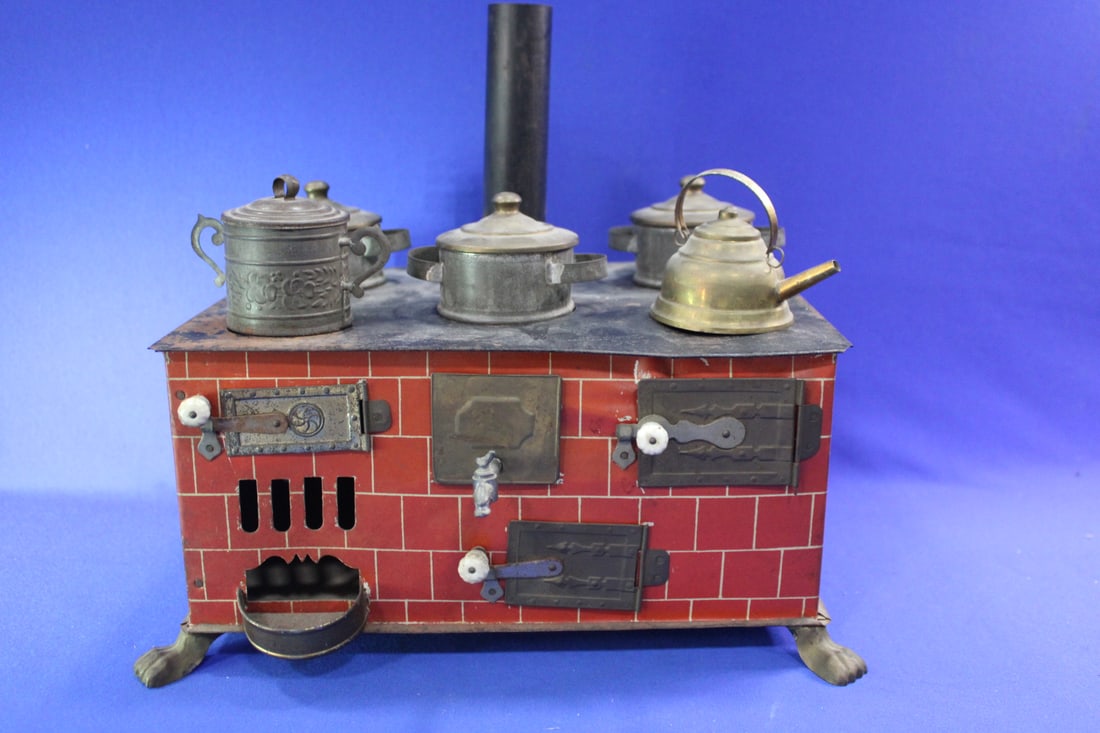 19th C Faux Brick Tin Child's Toy Stove w/ Pots (1 of 4)