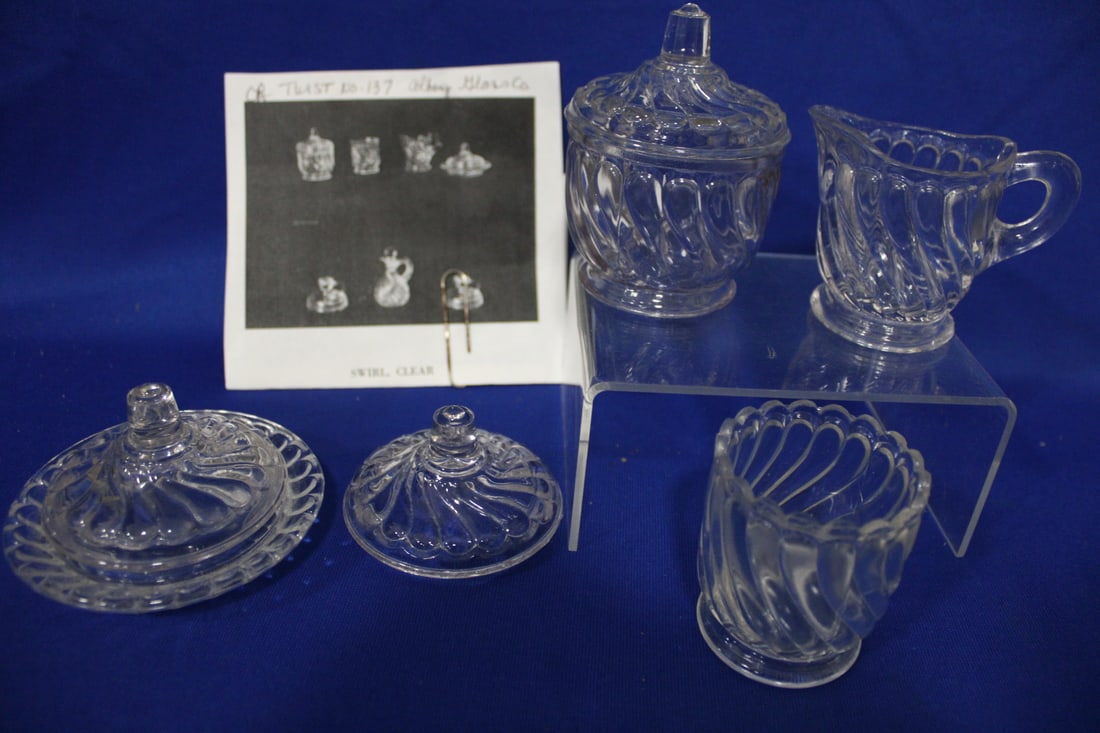 1900 Child's Pressed Glass Swirl / Twist Pattern (1 of 1)