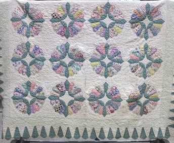 Variation Dresden Plate Quilt