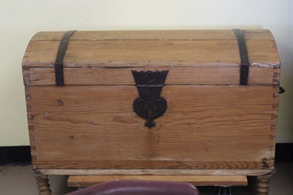 19th C Humpback Yellow Pine Trunk w/ Key