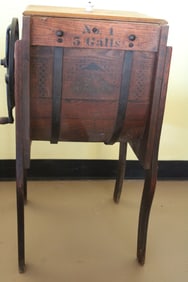 Simmons Hdw Run Easy Butter Churn w/ Stenciling