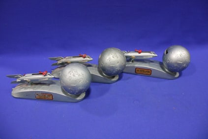 Mechanical Spaceship Globe Strato Banks