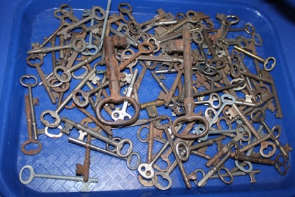 Antique Keys - Too Many to Count