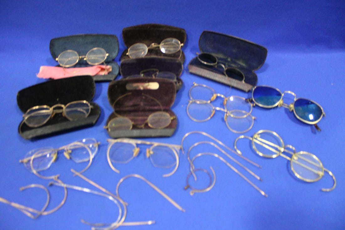 Group of Antique Spectacles / Eye Glasses (1 of 1)