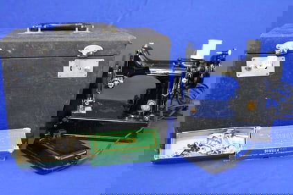 Singer Portable Featherweight Sewing Machine