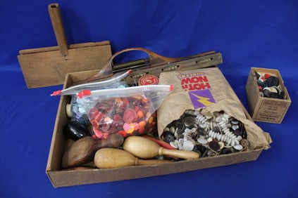 1920s Old Whittemore Carding Comb, Buttons & More