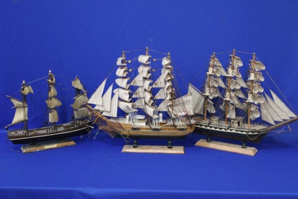 Lot of 3 Model Ships