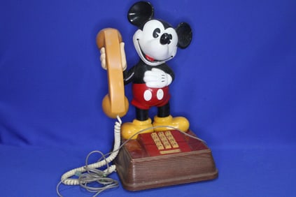 1976 Mickey Mouse Pushbutton Telephone