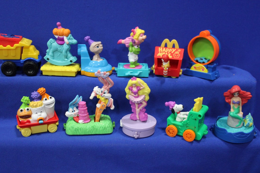 1994 McDonald's Happy Birthday Train: 1994 McDonald's Happy Birthday Train - incomplete