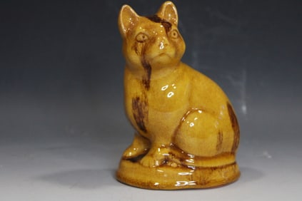 2-Tone Glaze Yellow Pottery Seated Cat