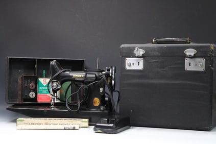 1930-40s Singer Sewing Machine - Model 3-120.