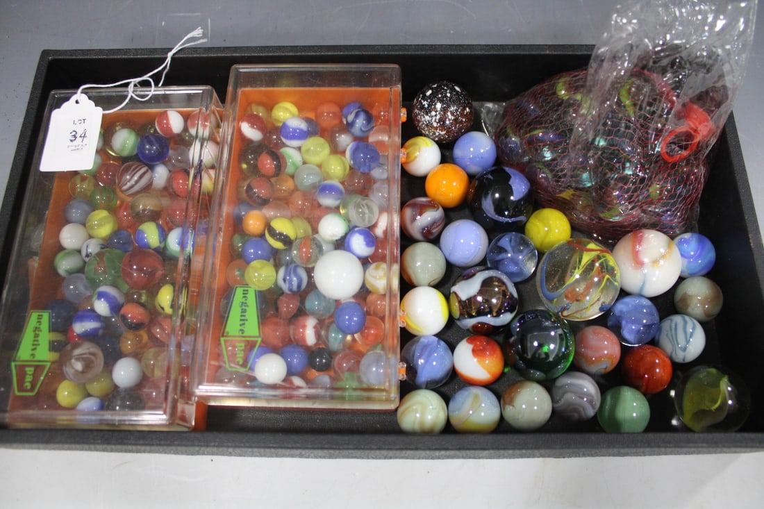 Group of Collectible Marbles Incl Shooters: Enclosed note lists bumble bees; lady bug, red oxblood pelter, marble king rainbow, cub scout, blue alley swirl, larger Mardi Grau; others