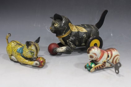 Toy Mechanical Tin Litho Cats Chasing Balls