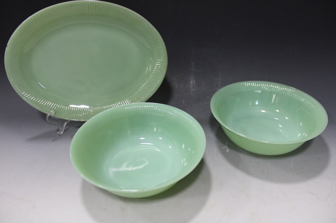 Set of 2 Vegetable Serving Bowls & Platter: Ridged edges, platter, 12", bowls, 8 1/2" W, excellent condition.