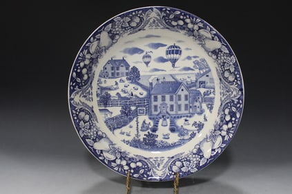 Sanyei Blue & White Center Bowl