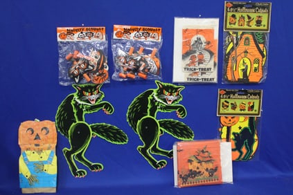 Halloween Paper & Die Cuts in o/ Packaging