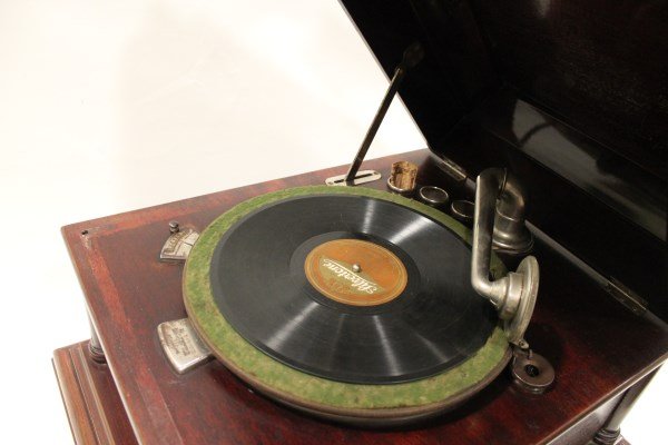 C. 1900 Columbia Grafonola Phonograph Model D - 2