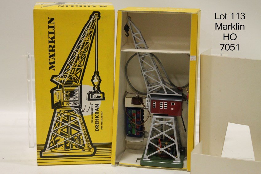 Marklin HO 7051 Slewing Crane w/Lifting Magnet: in original box, complete w/packing materials